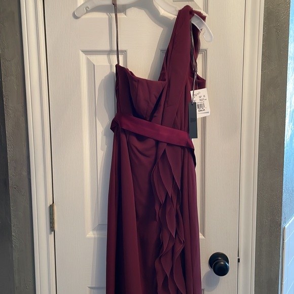 Vera Wang “White” Bridesmaid Dress - Picture 4 of 7